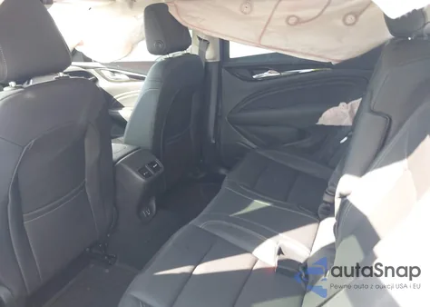 2018 Buick Regal Tourx Essence from USA, damaged, VIN W04GV8SX3J1135018